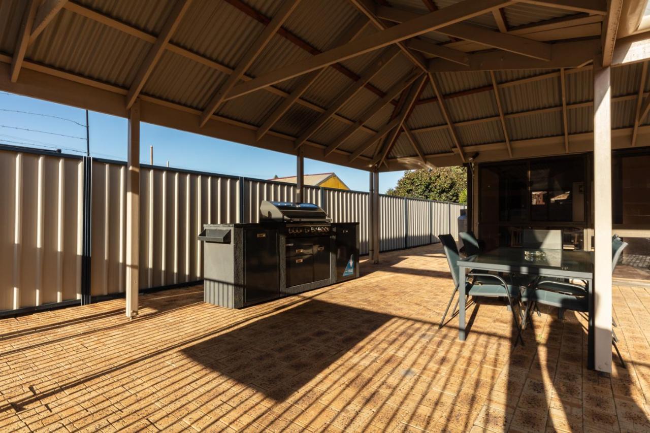 Sails Geraldton Accommodation Exterior photo